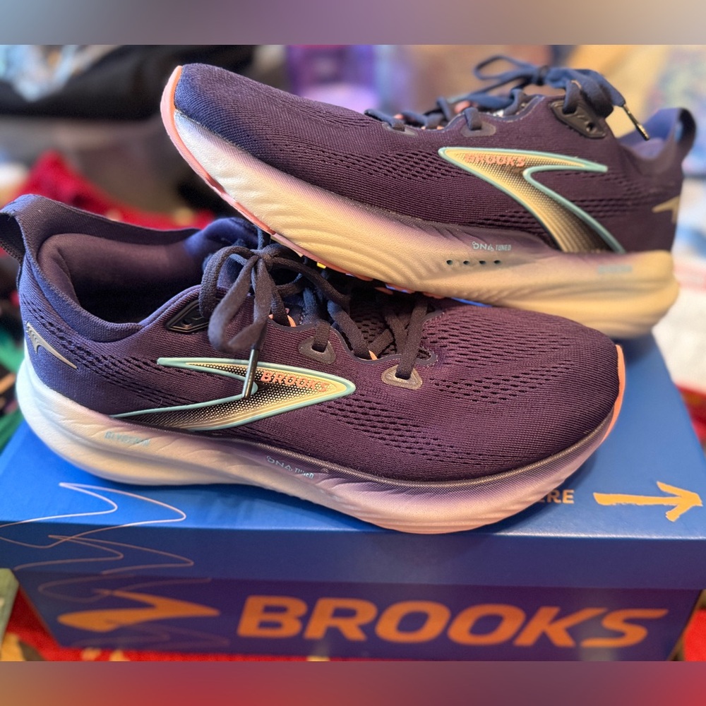 Brooks Glycerin 22 Running Shoes Dark Blue with Light Blue/Purple Accents